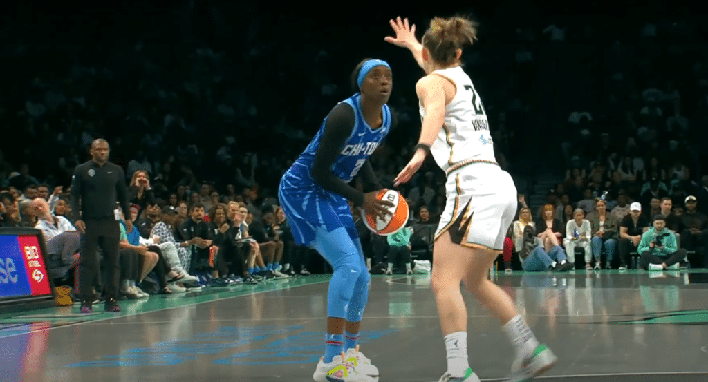 Kahleah Copper scores 17 points in third quarter to lead Sky in win over Liberty - HQZ Kahleah Copper scores 17 points in third quarter to lead Sky in win over Liberty