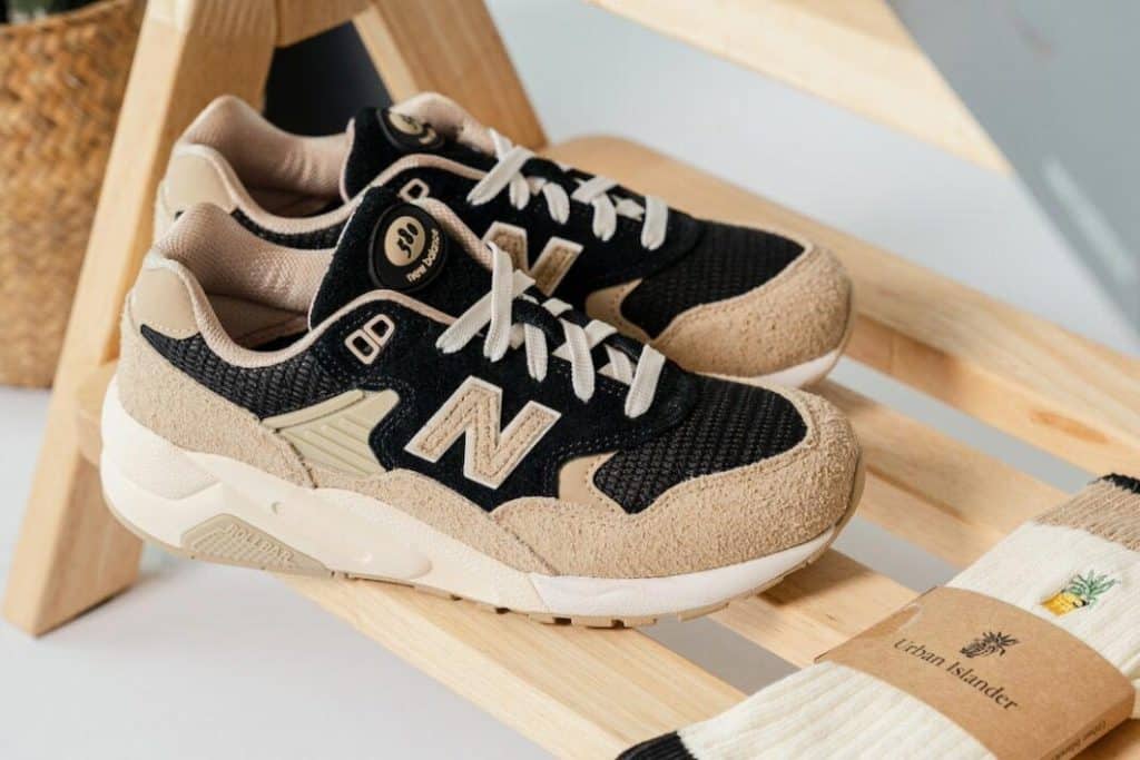 limited-edt-sbtg-new-balance-580-urban-islander-0.jpg - HQZ