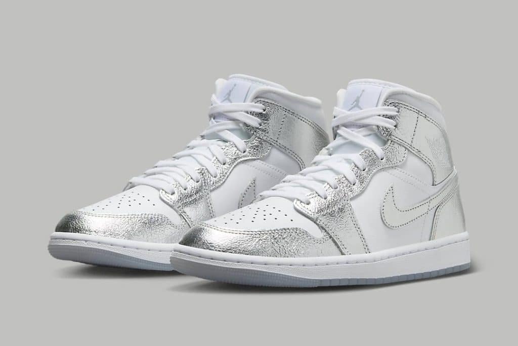 Air-Jordan-1-Mid-SE-WMNS-Metallic-Silver-FN5031-100-01.jpg - HQZ