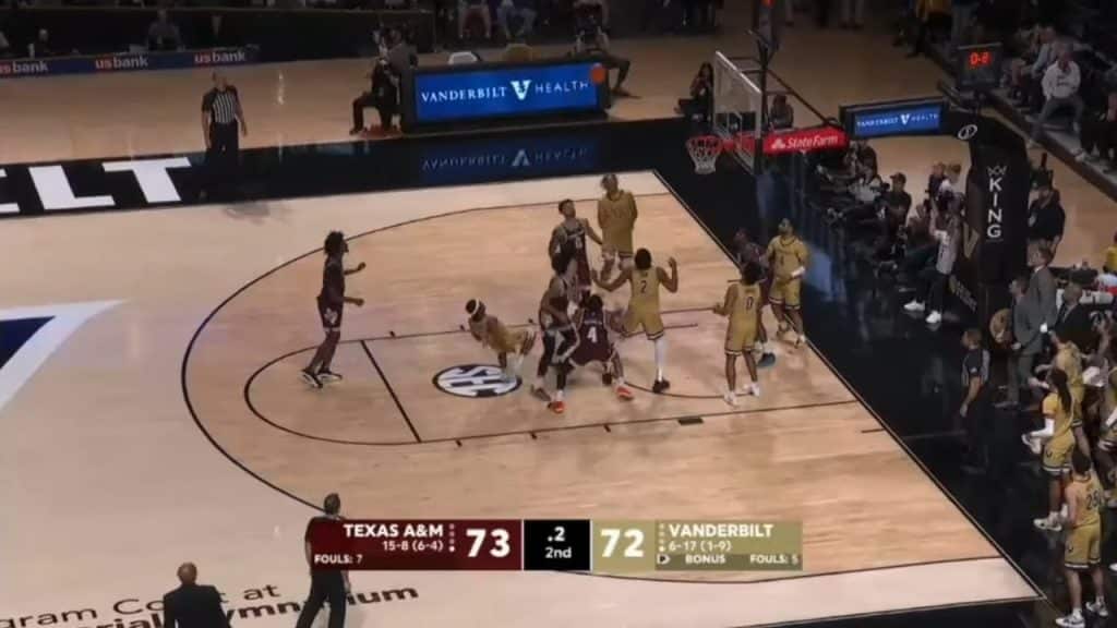Vanderbilt hits wild buzzer beater to beat Texas A&M - HQZ Vanderbilt hits wild buzzer beater to beat Texas A&M