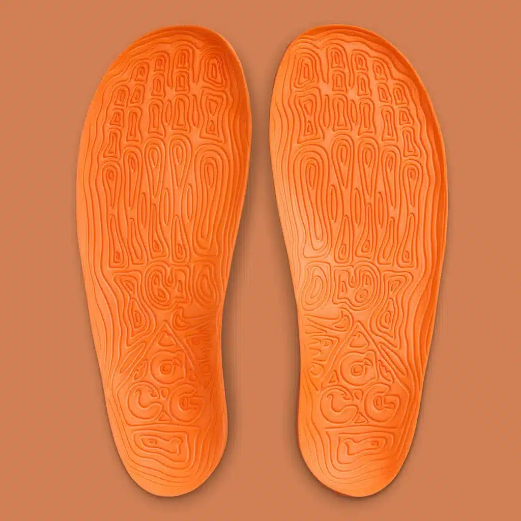 nike-acg-air-moc-orange-mauve-FV4574-500-2 - HQZ