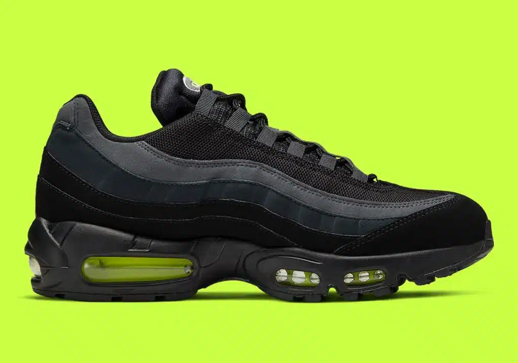 nike-air-max-95-black-volt-retro-logo-cv1635-002-3 - HQZ