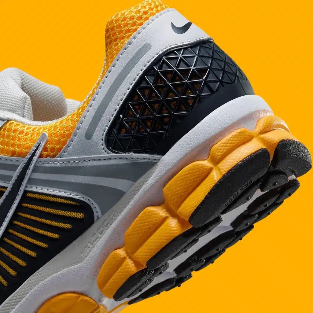 nike-zoom-vomero-5-photon-dust-unversity-gold-laser-orange-fb9149-002-5 - HQZ