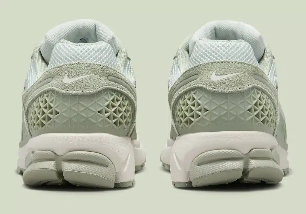nike-zoom-vomero-5-jade-horizon-phantom-light-silver-2 - HQZ