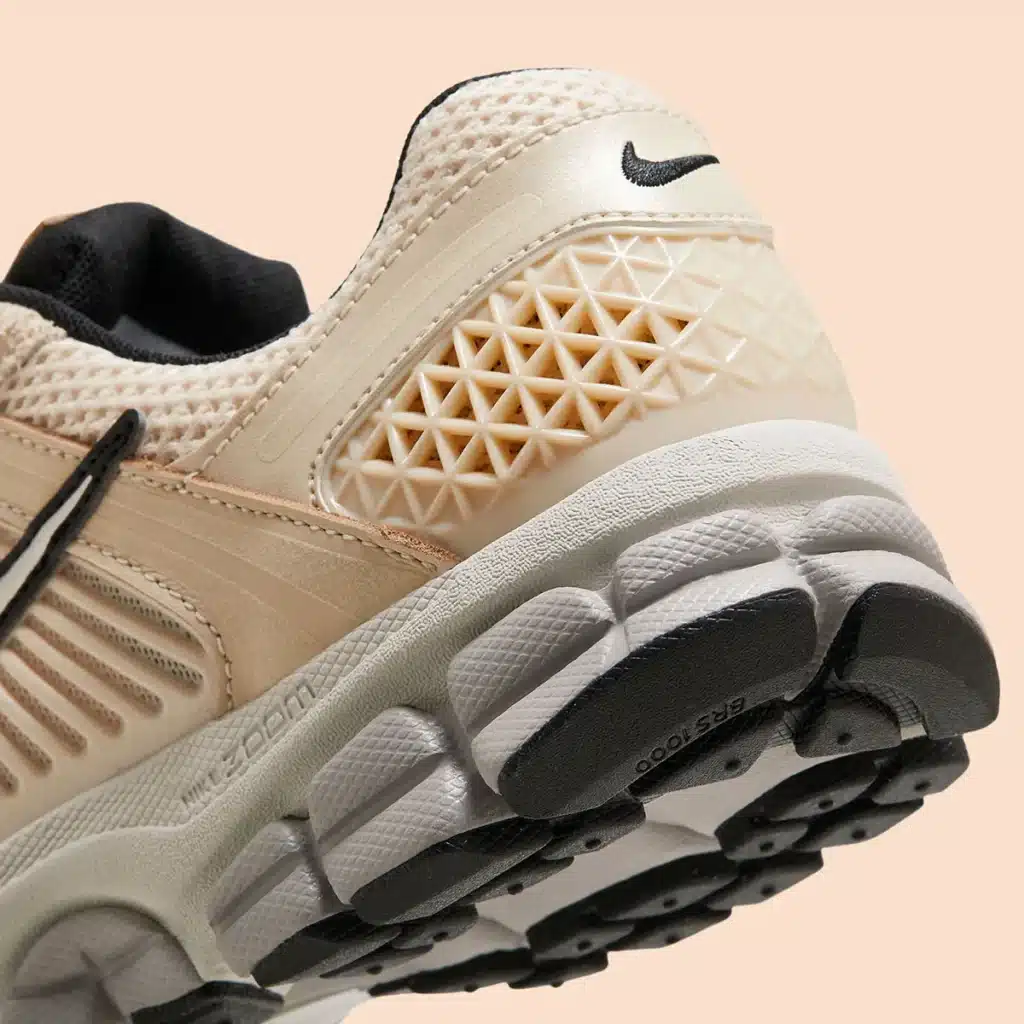 nike-zoom-vomero-5-womens-pearl-white-chrome-FN6742-200-2 - HQZ