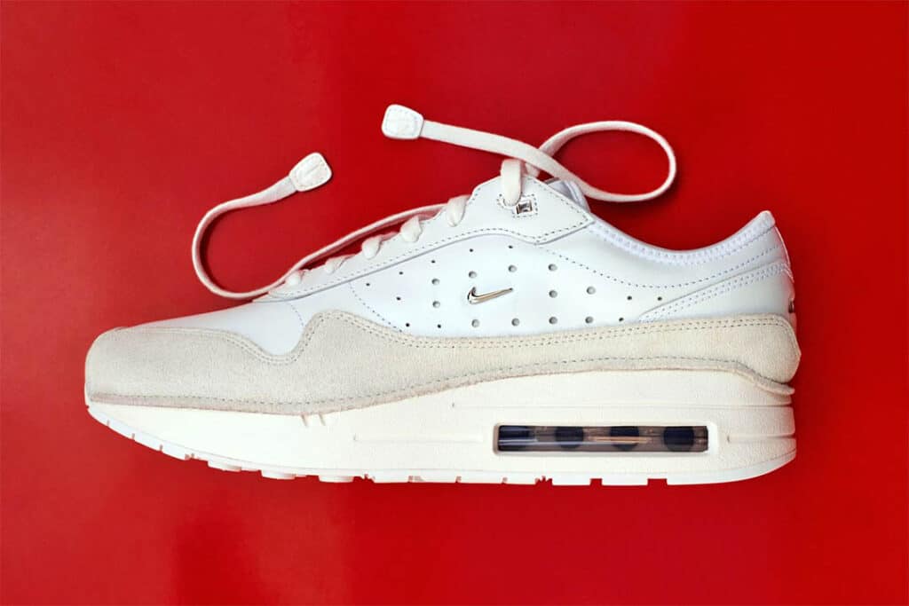 jacquemus-nike-air-max-1-86-summit-white-hm6690-010jpg - HQZ