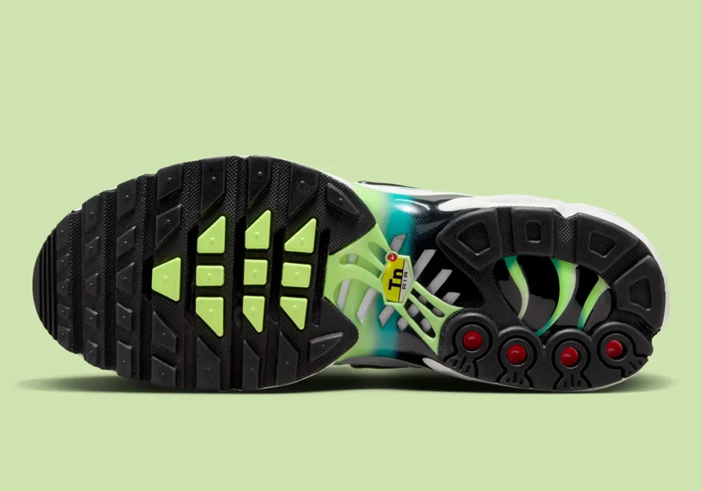 nike-air-max-plus-white-dusty-cactus-barely-volt-dz3670-102-3 - HQZ