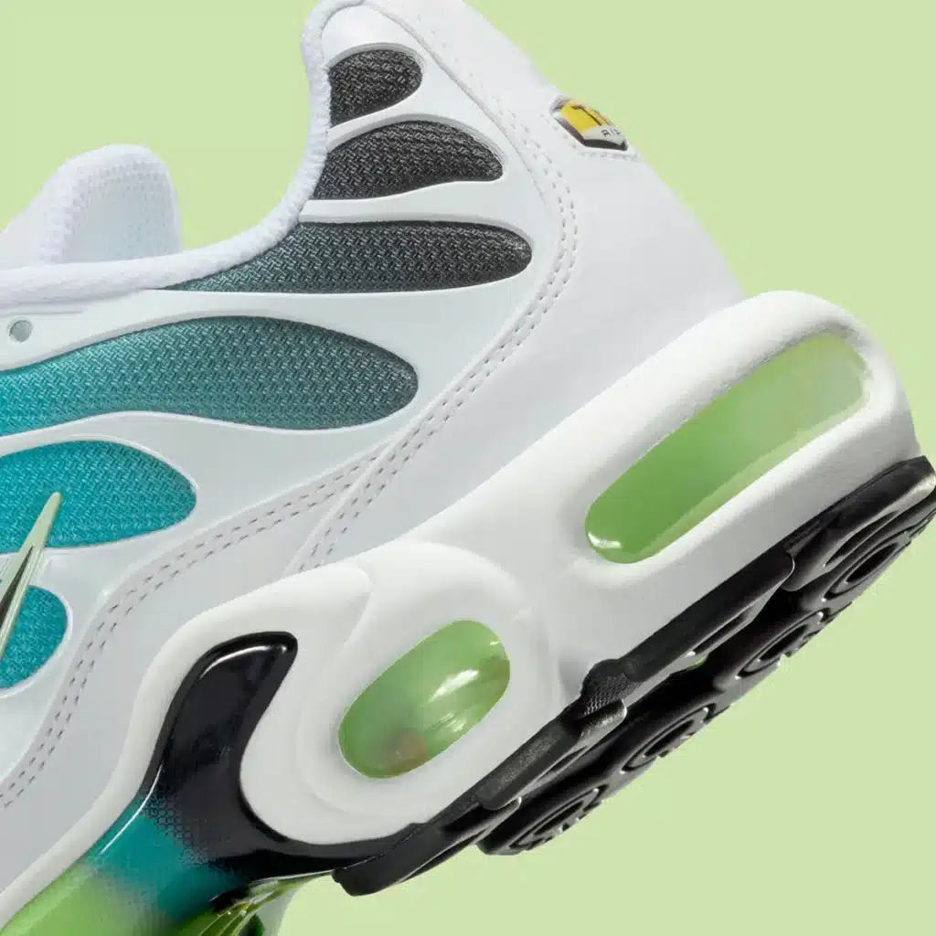 nike-air-max-plus-white-dusty-cactus-barely-volt-dz3670-102-5 - HQZ