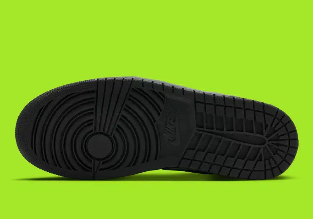air-jordan-1-low-black-cat-mascot-4 - HQZ