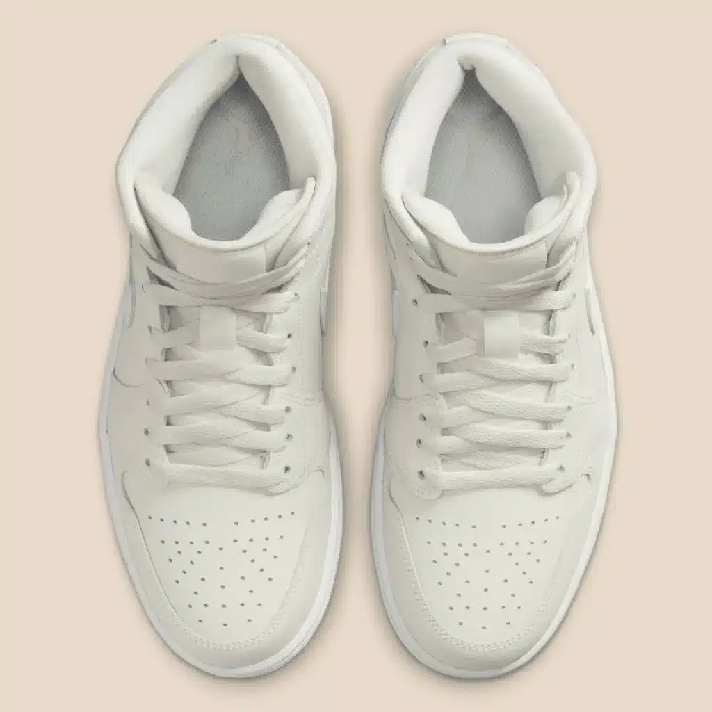 air-jordan-1-mid-light-bone-white-gum-yellow-bq6472-021-5 - HQZ