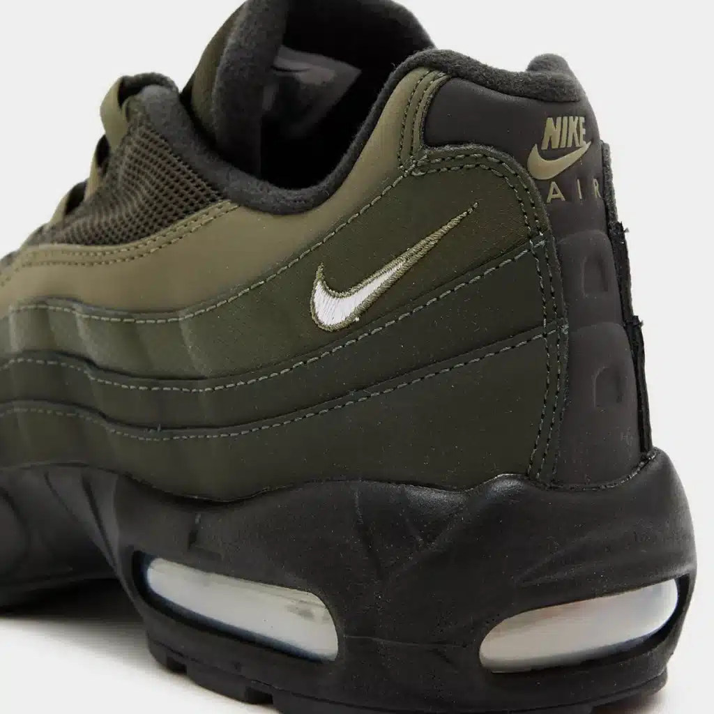 nike-air-max-95-sequoia-white-cargo-khaki-medium-olive-hq3825-300-3 - HQZ
