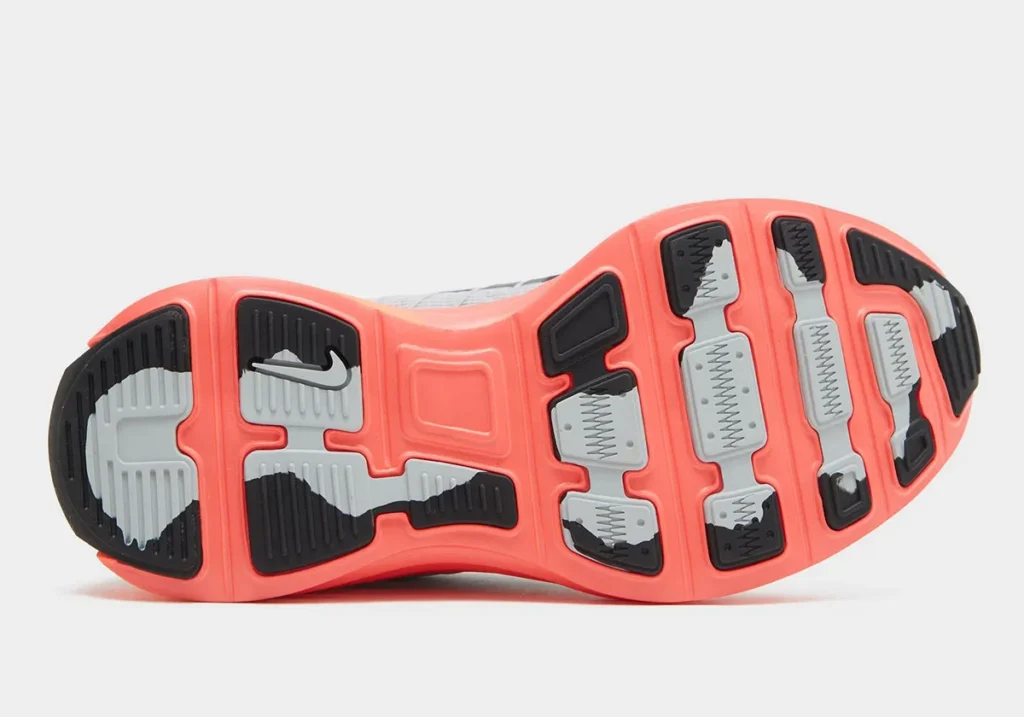 nike-lunar-roam-white-bright-crimson-hot-lava-HF4901-100-5 - HQZ