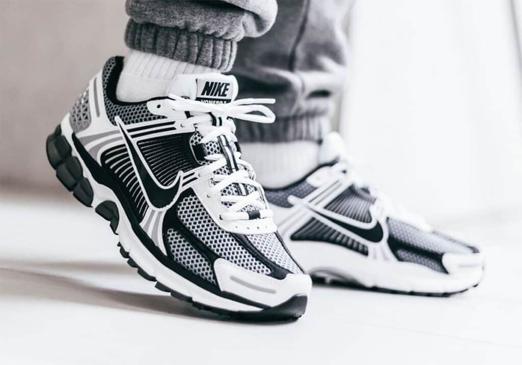 nike-zoom-vomero-5-sp-dark-grey-ci1694-001-5jpg - HQZ