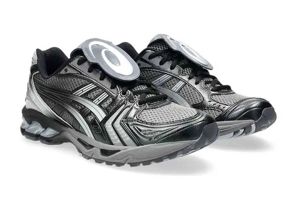 the-museum-visitor-asics-gel-kayano-14-black-grey-1203A528-021-6 - HQZ the-museum-visitor-asics-gel-kayano-14-black-grey-1203A528-021-6