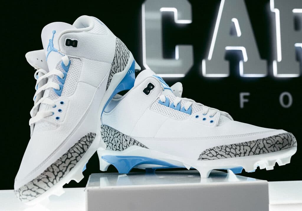 air-jordan-3-cleats-unc-football-pe-4jpg - HQZ air-jordan-3-cleats-unc-football-pe-4jpg