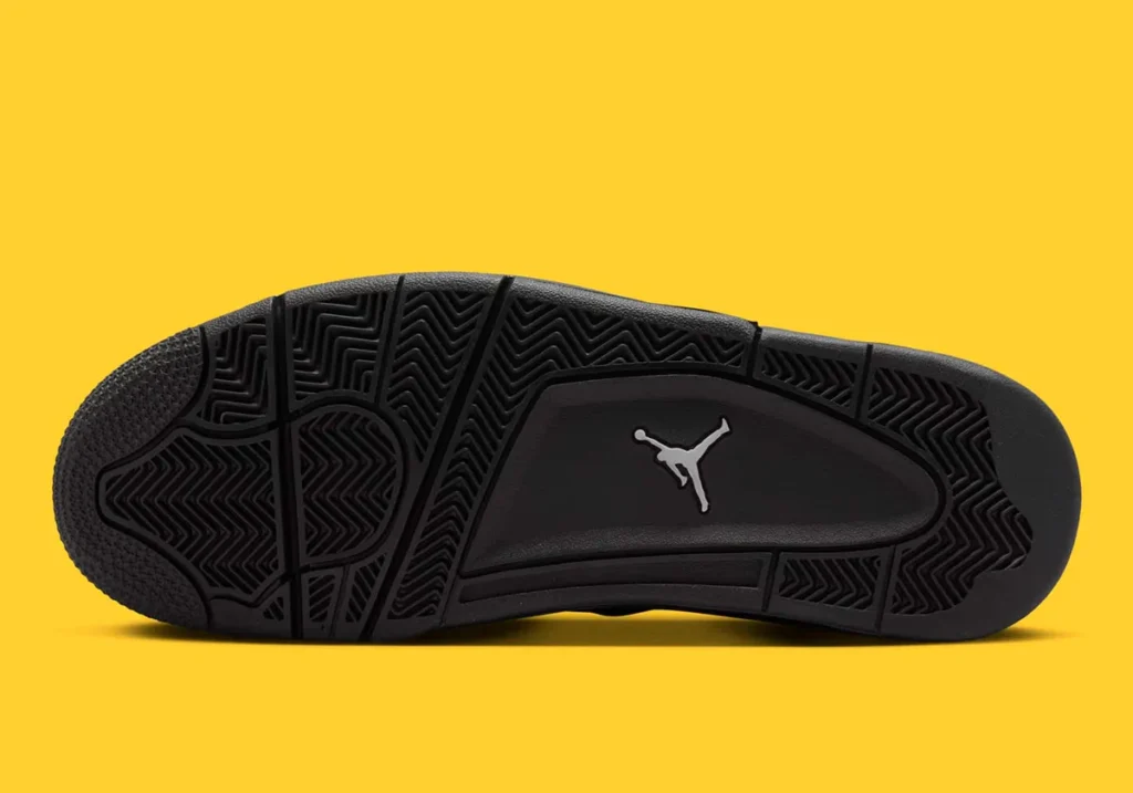air-jordan-4-rm-black-cat-fq7939-004-release-date-2 - HQZ air-jordan-4-rm-black-cat-fq7939-004-release-date-2