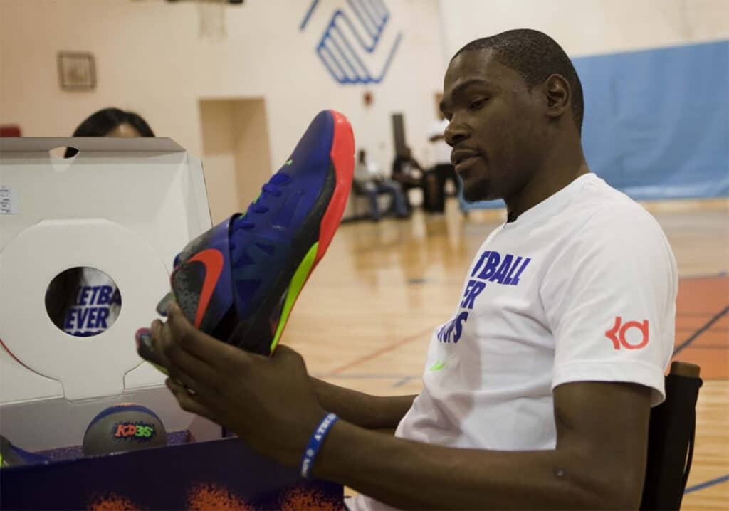kevin-durant-wearing-nike-kd-4-nerf-1jpg - HQZ