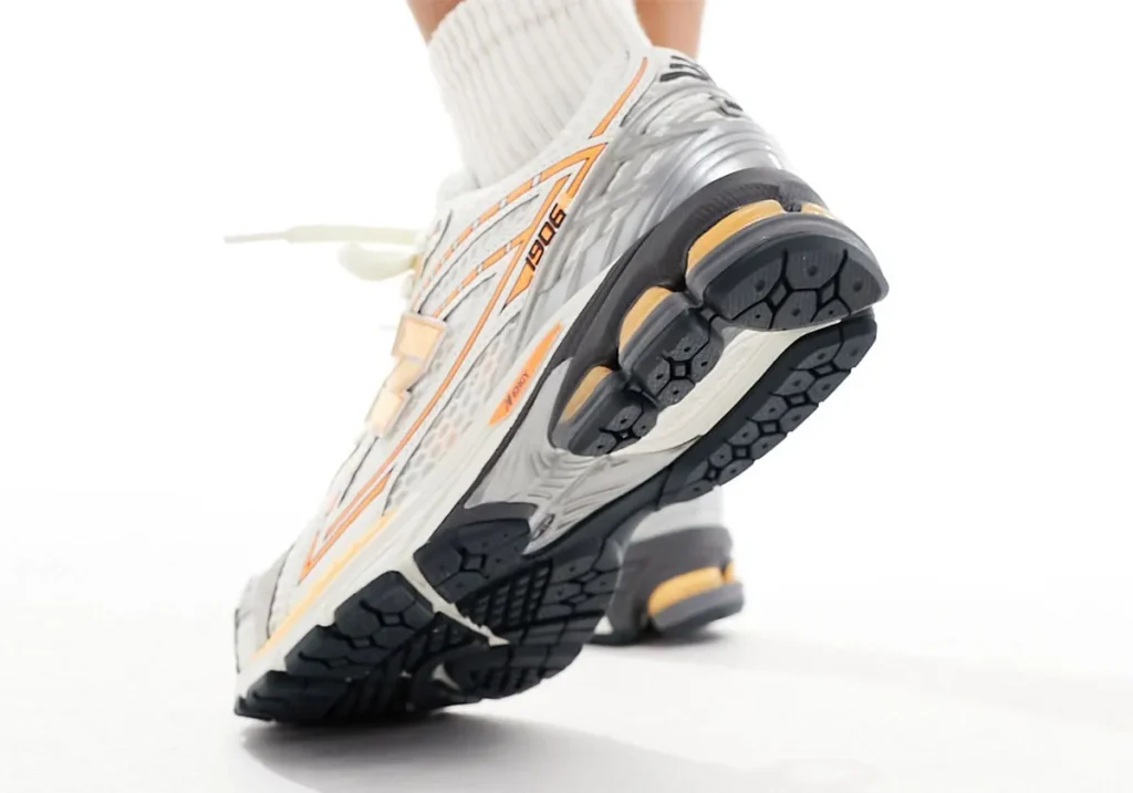 new-balance-1906r-orange-silver-white-3 - HQZ new-balance-1906r-orange-silver-white-3
