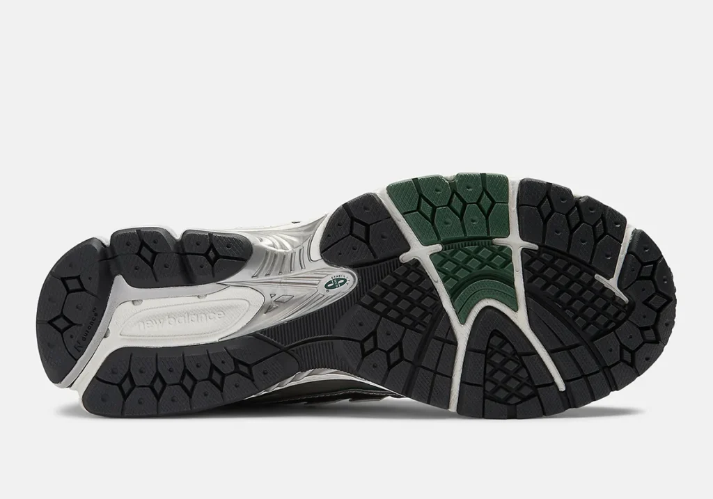 new-balance-1906r-silver-cream-green-m1906reu-1 - HQZ new-balance-1906r-silver-cream-green-m1906reu-1