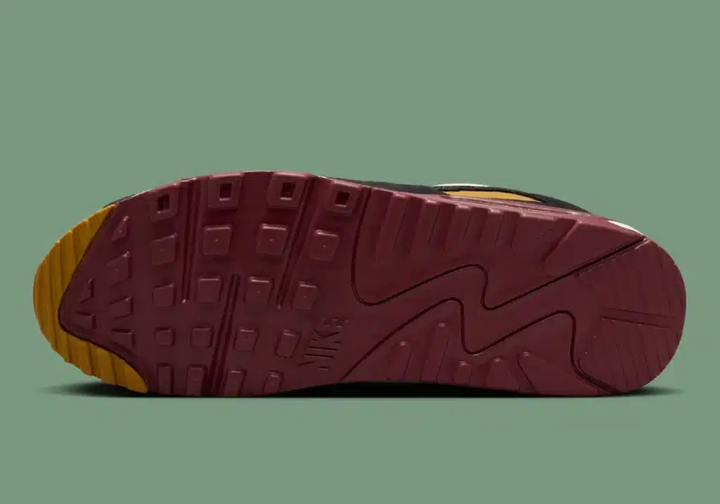 nike-air-max-90-coconut-milk-dark-team-red-bronzine-vintage-green-2 - HQZ