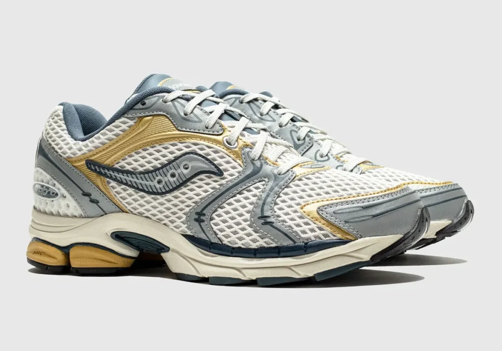 saucony-progrid-triumph-4-fabricated-future-S70831-2-2 - HQZ saucony-progrid-triumph-4-fabricated-future-S70831-2-2