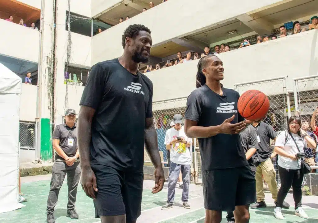 skechers-julius-randle-terance-mann-tenement-court-mural-philippines-2 - HQZ skechers-julius-randle-terance-mann-tenement-court-mural-philippines-2