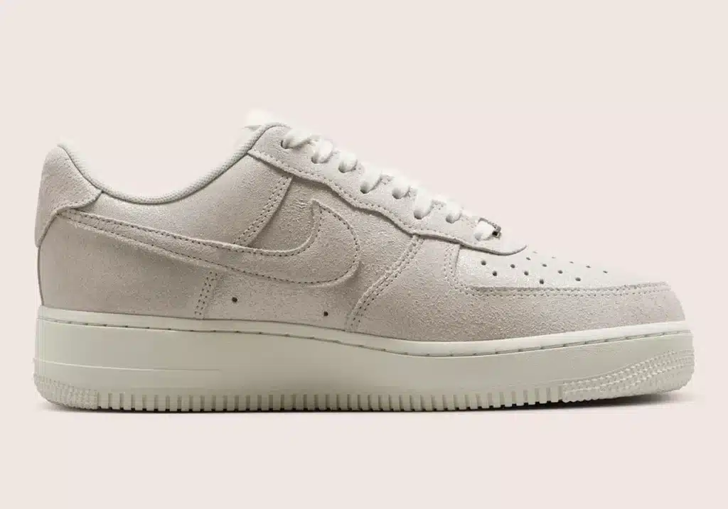nike-air-force-1-low-white-sail-team-red-HQ3499-100-1 - HQZ nike-air-force-1-low-white-sail-team-red-HQ3499-100-1