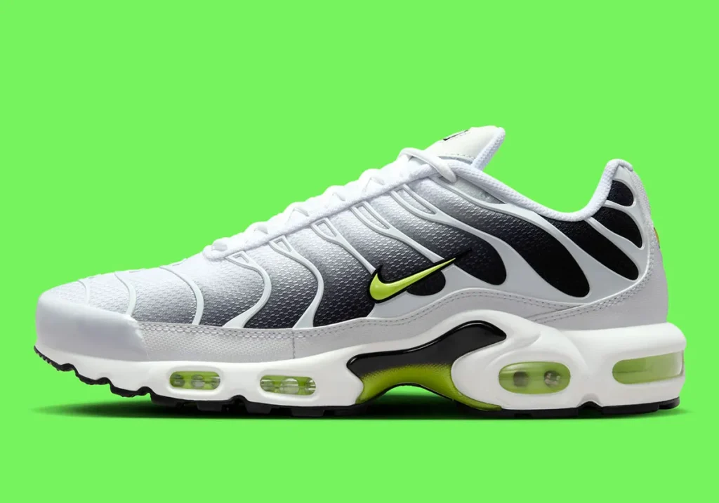 nike-air-max-plus-white-volt-black-DM0032-103-2 - HQZ