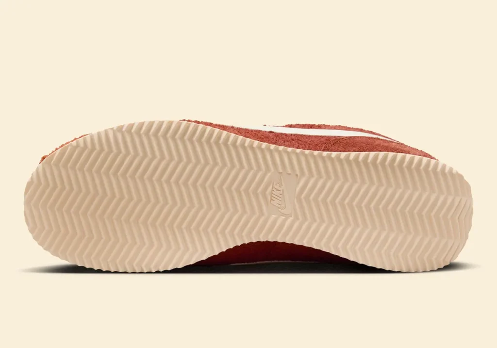 nike-cortez-dark-russet-sail-flax-muslin-hf3142-200-5 - HQZ