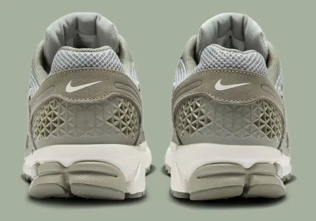 nike-zoom-vomero-5-dark-stucco-light-smoke-grey-phantom-hf1553-002-2 - HQZ