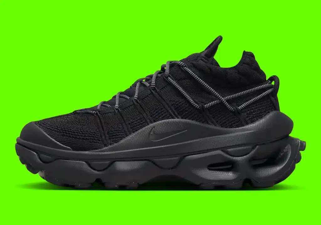 nike-air-max-flyknit-venture-black-metallic-silver-FD2110-005-1 - HQZ