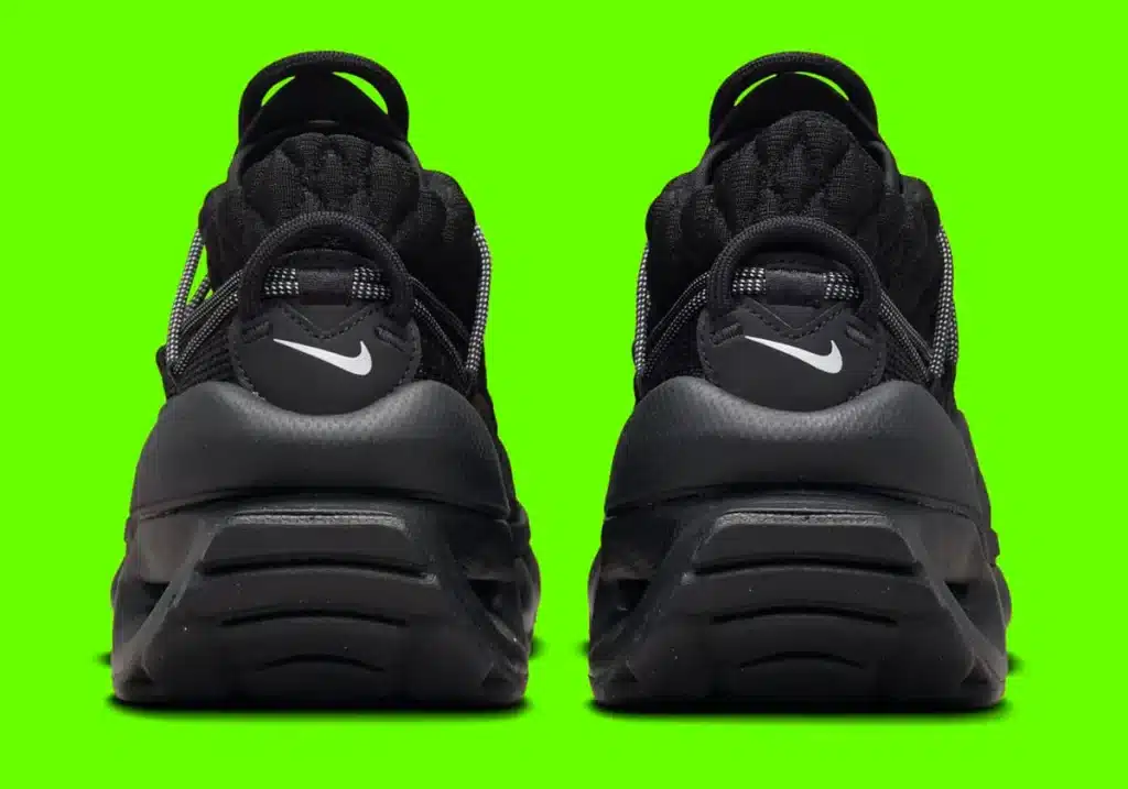 nike-air-max-flyknit-venture-black-metallic-silver-FD2110-005-2 - HQZ