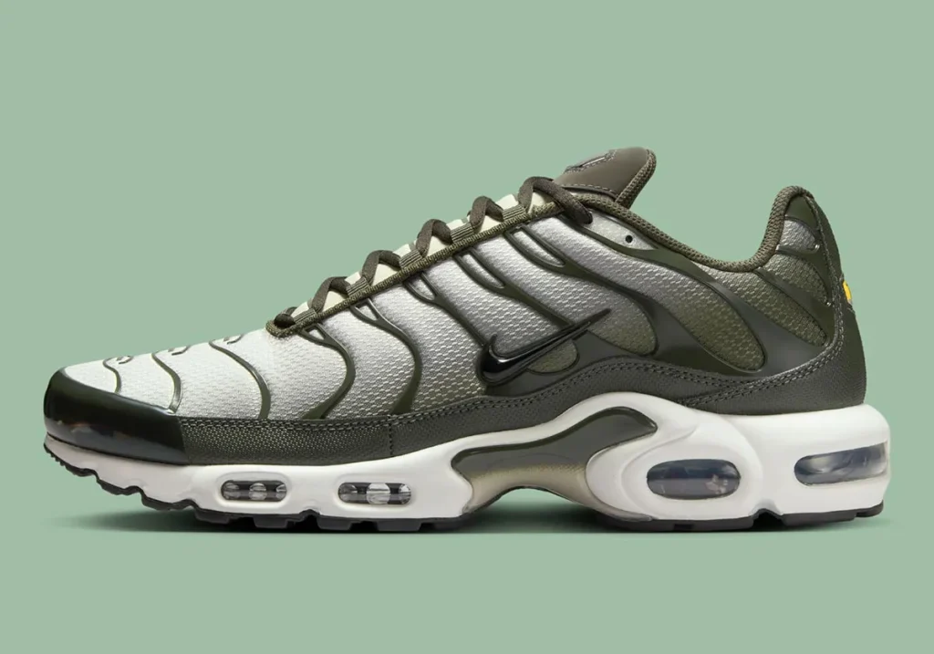 nike-air-max-plus-olive-white-dm0032-300-2 - HQZ