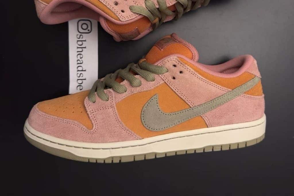 nike-sb-dunk-low-red-stardust-hj4135-600jpg