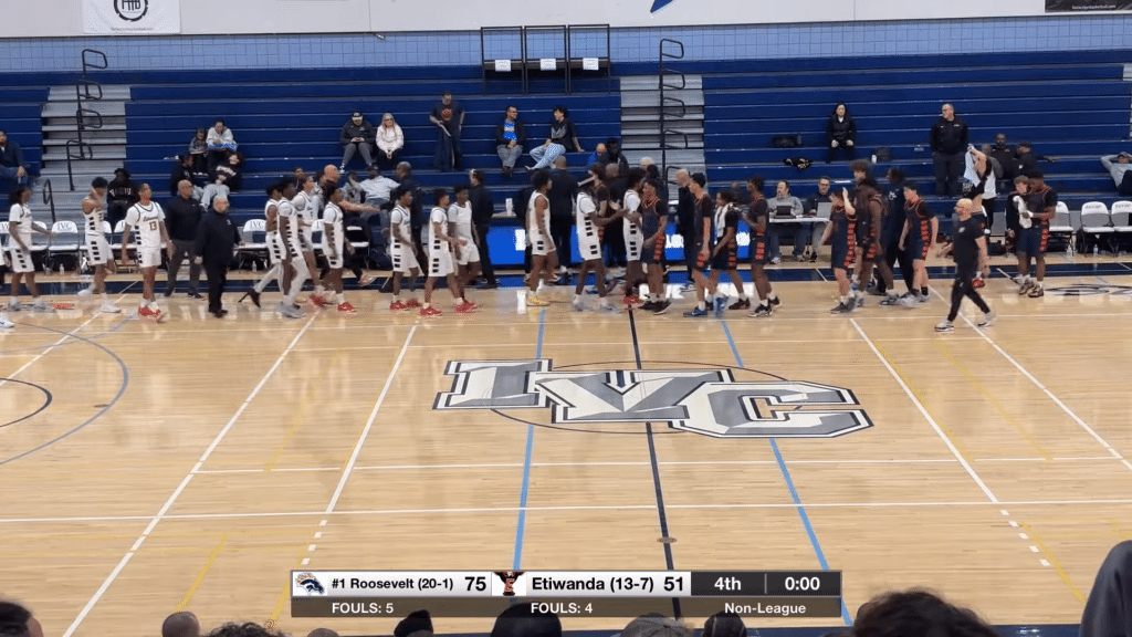 Roosevelt Mustangs vs Etiwanda Eagles at the 2025 SoCal Showcase