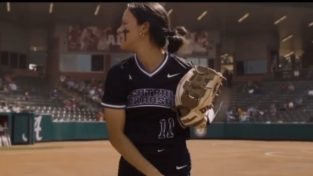 UCA Softball Kylie Griffin - HQZ UCA Softball Kylie Griffin