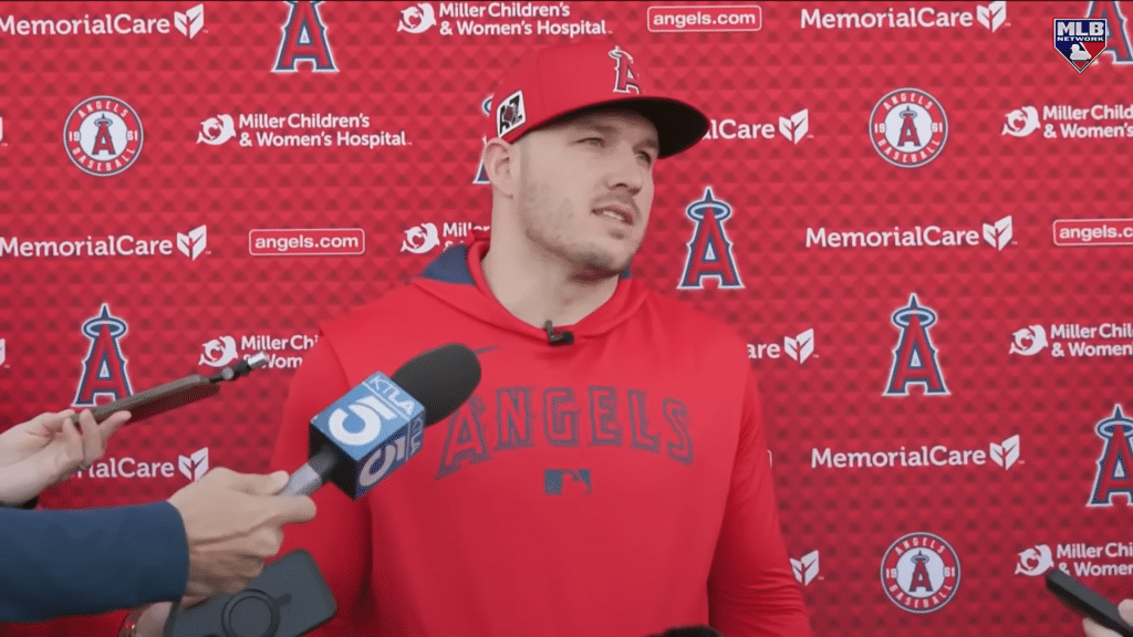 Mike Trout moving to right field - HQZ Mike Trout moving to right field