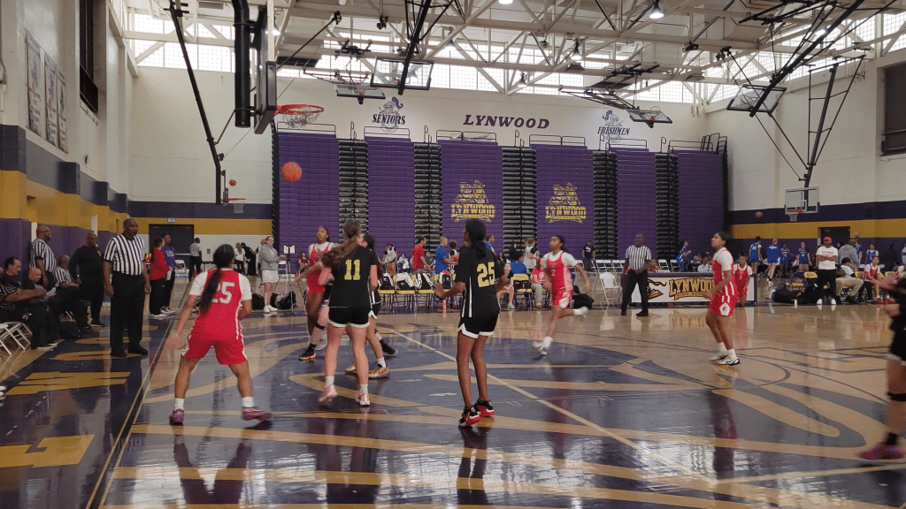 Etiwanda vs Oak Park Girls basketball at Lynwood Fall Showcase - HQZ Etiwanda vs Oak Park Girls basketball at Lynwood Fall Showcase