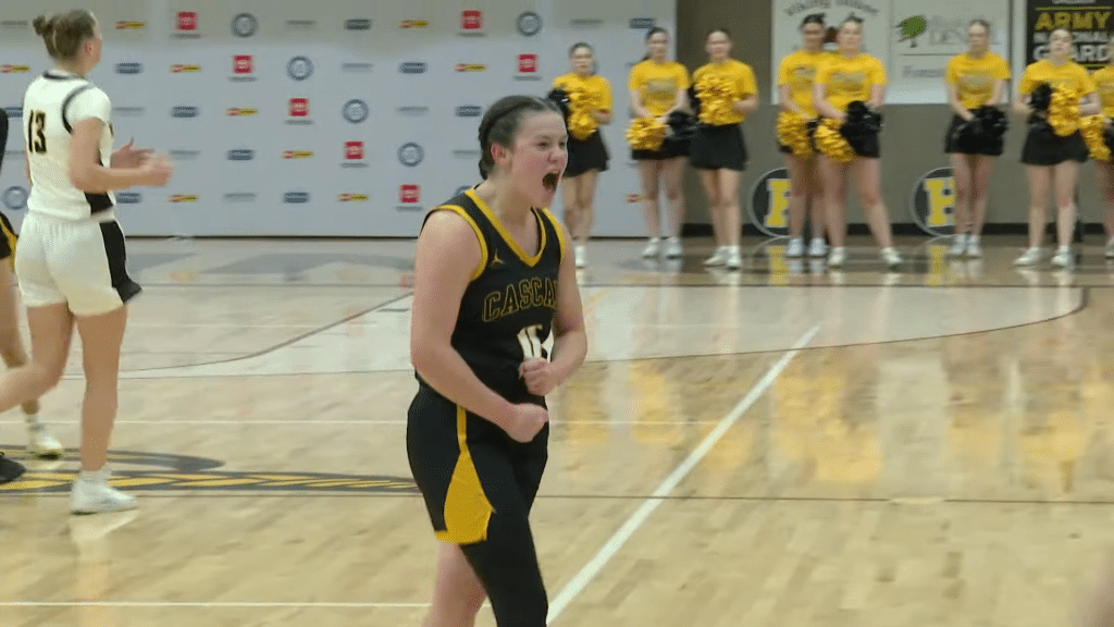 Olivia Bennett of Cascade in 4A semifinals