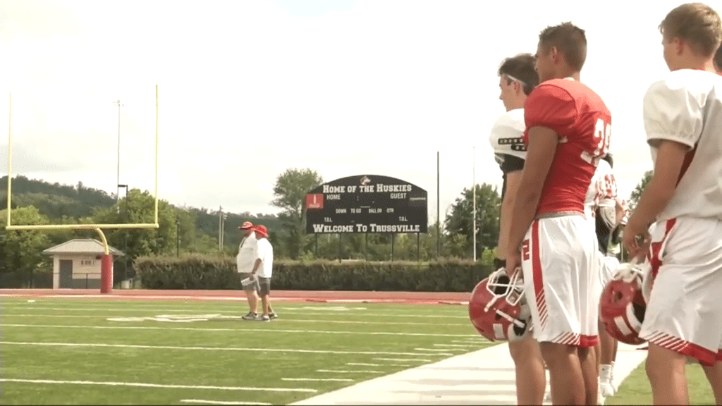 Hewitt Trussville football - HQZ Hewitt Trussville football