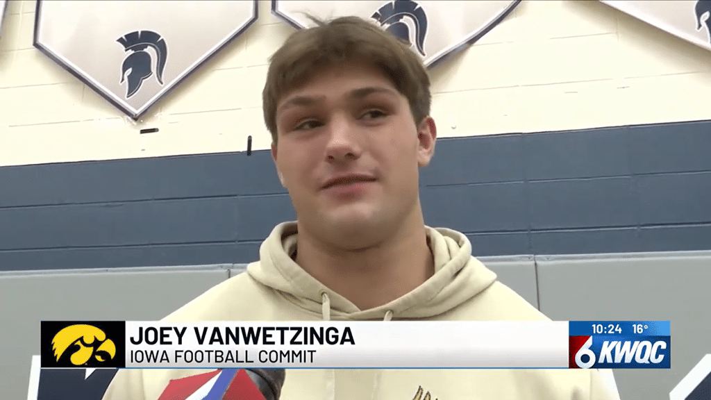 Joey VanWetzinga signs with Iowa